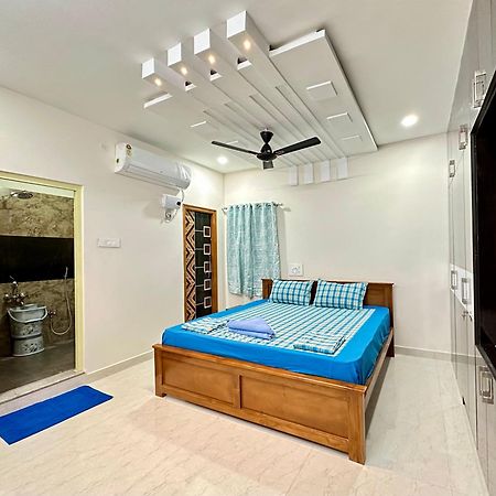 Truelife - 3Bhk Family Suites - Ps4 Pure Veg Restaurant On The Way To Balaji Temple - 2500 Sft Large Signature Apartment - Modular Kitchen - Super Fast Wifi, Smart Tv, 250 Jio Channels - Parking - Easy Access To All Temples - Top Service With Lots Of טירופאטי מראה חיצוני תמונה