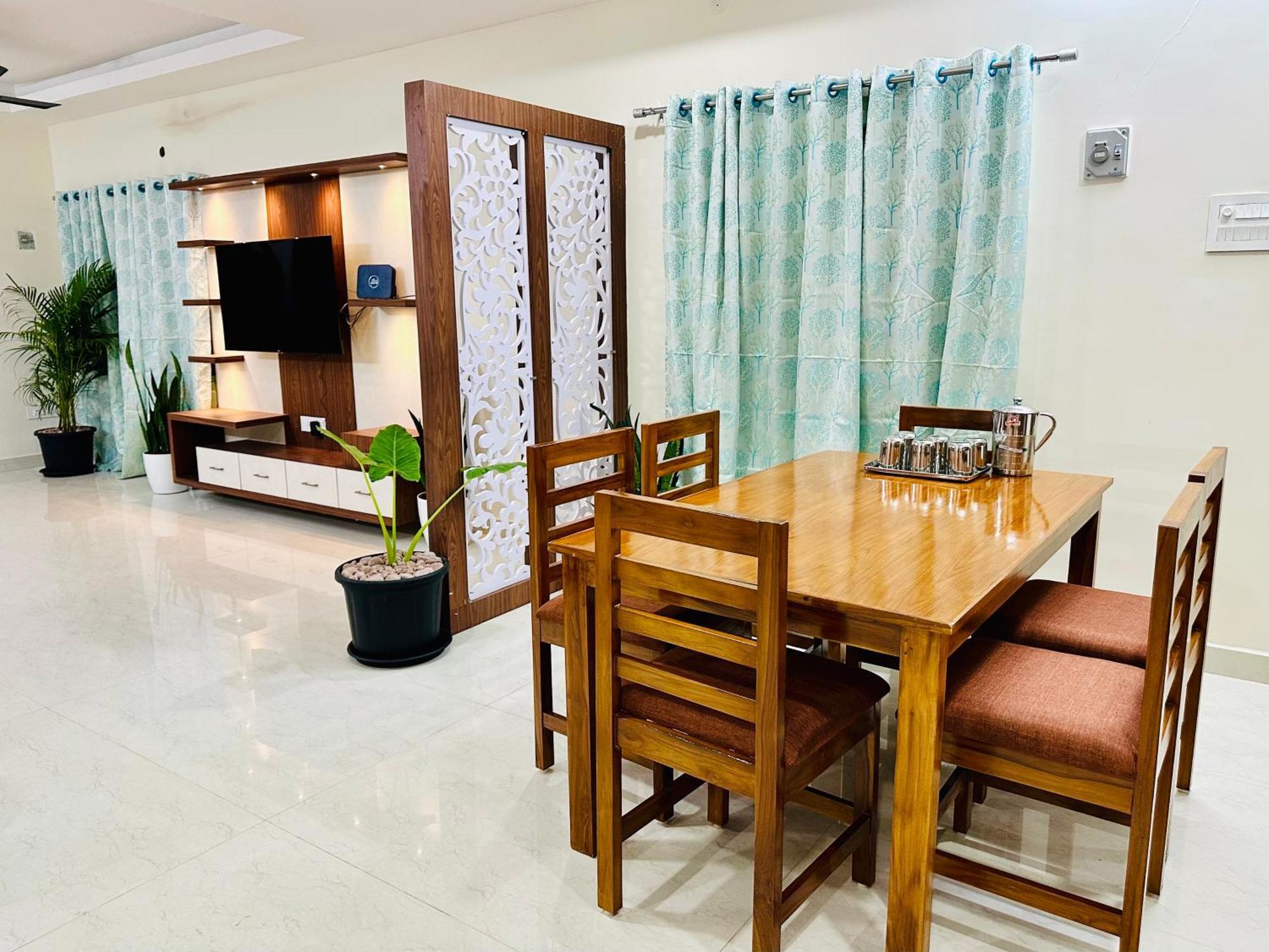Truelife - 3Bhk Family Suites - Ps4 Pure Veg Restaurant On The Way To Balaji Temple - 2500 Sft Large Signature Apartment - Modular Kitchen - Super Fast Wifi, Smart Tv, 250 Jio Channels - Parking - Easy Access To All Temples - Top Service With Lots Of טירופאטי מראה חיצוני תמונה