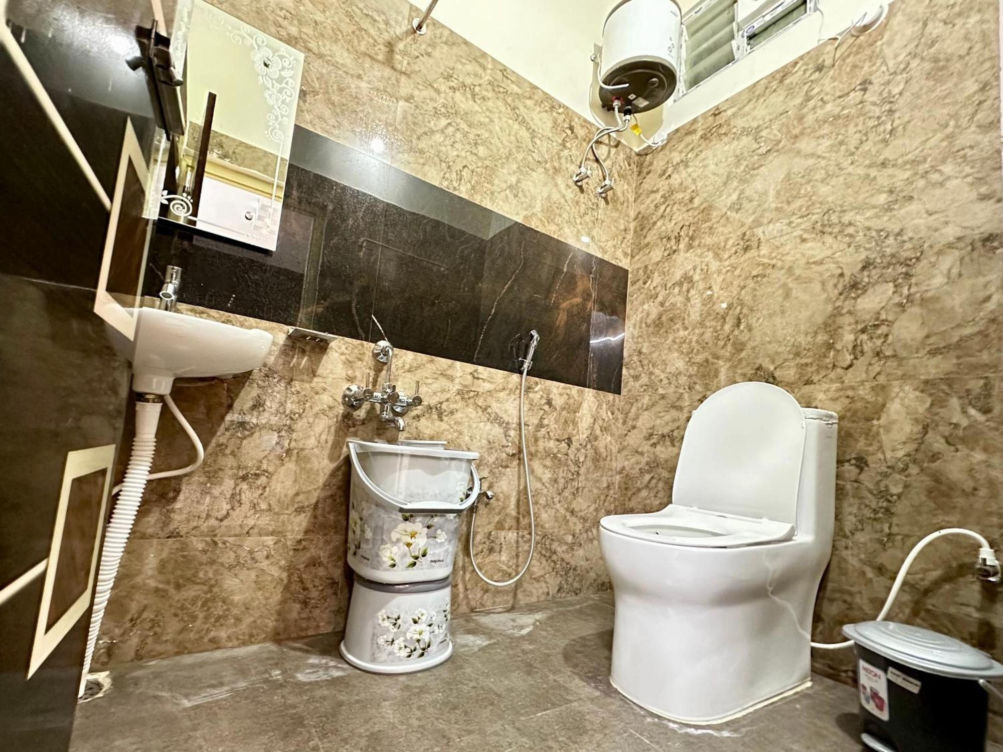 Truelife - 3Bhk Family Suites - Ps4 Pure Veg Restaurant On The Way To Balaji Temple - 2500 Sft Large Signature Apartment - Modular Kitchen - Super Fast Wifi, Smart Tv, 250 Jio Channels - Parking - Easy Access To All Temples - Top Service With Lots Of טירופאטי מראה חיצוני תמונה