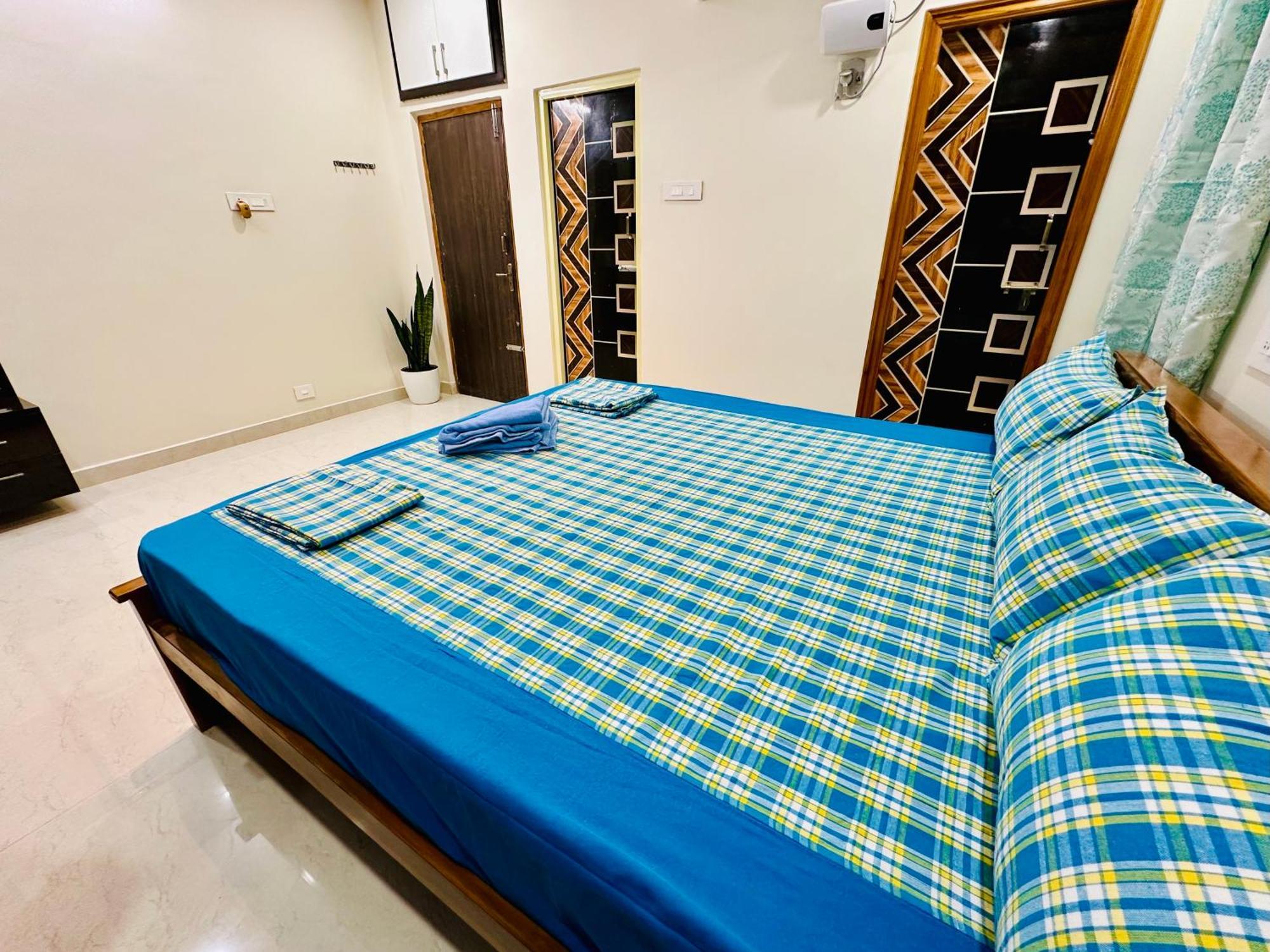 Truelife - 3Bhk Family Suites - Ps4 Pure Veg Restaurant On The Way To Balaji Temple - 2500 Sft Large Signature Apartment - Modular Kitchen - Super Fast Wifi, Smart Tv, 250 Jio Channels - Parking - Easy Access To All Temples - Top Service With Lots Of טירופאטי מראה חיצוני תמונה