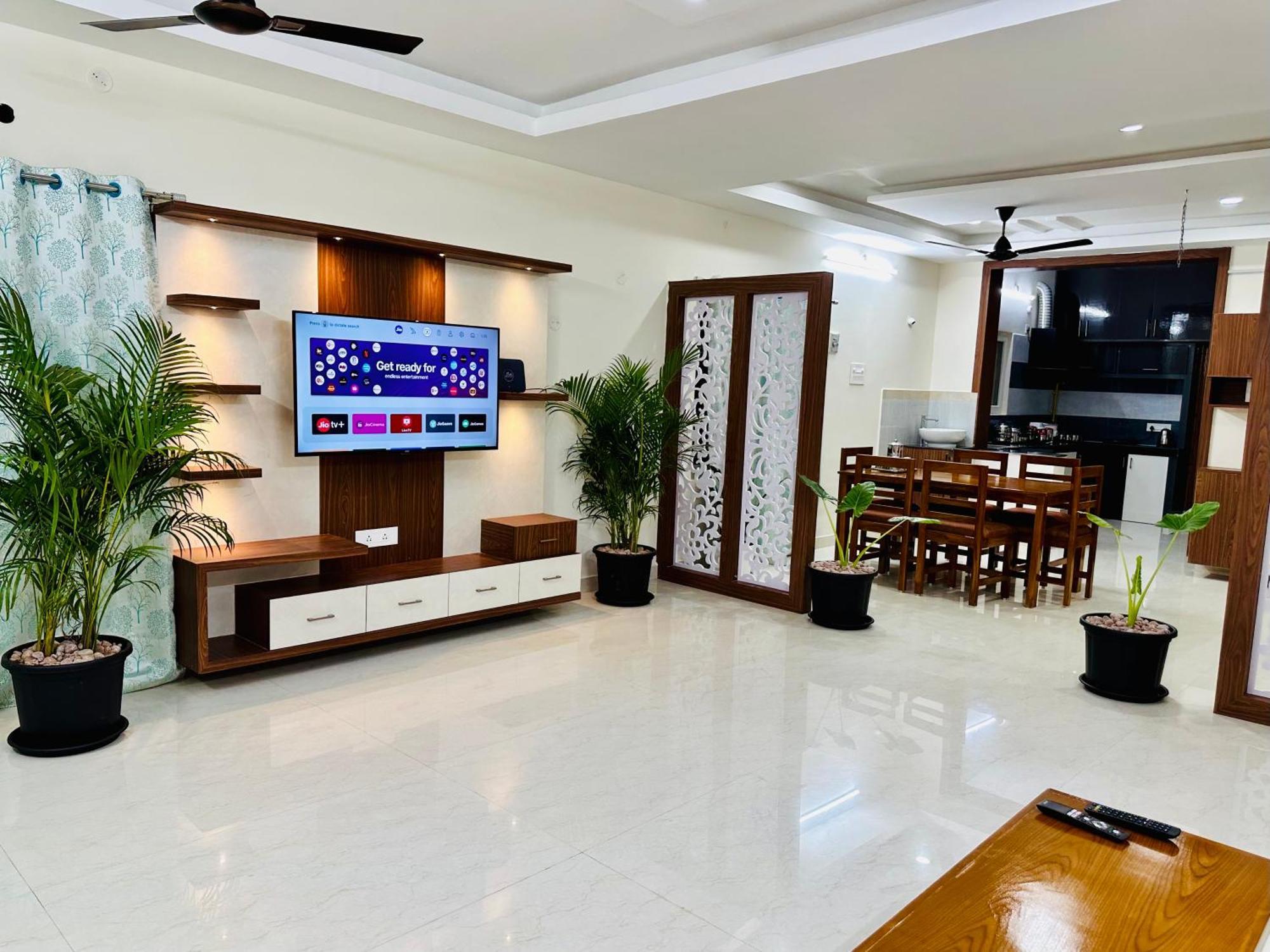 Truelife - 3Bhk Family Suites - Ps4 Pure Veg Restaurant On The Way To Balaji Temple - 2500 Sft Large Signature Apartment - Modular Kitchen - Super Fast Wifi, Smart Tv, 250 Jio Channels - Parking - Easy Access To All Temples - Top Service With Lots Of טירופאטי מראה חיצוני תמונה