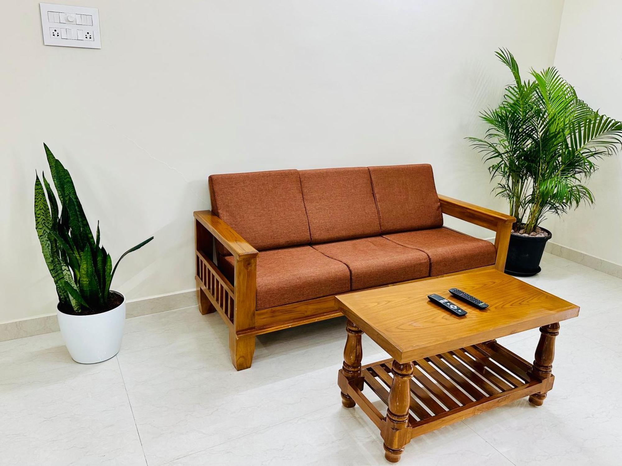 Truelife - 3Bhk Family Suites - Ps4 Pure Veg Restaurant On The Way To Balaji Temple - 2500 Sft Large Signature Apartment - Modular Kitchen - Super Fast Wifi, Smart Tv, 250 Jio Channels - Parking - Easy Access To All Temples - Top Service With Lots Of טירופאטי מראה חיצוני תמונה