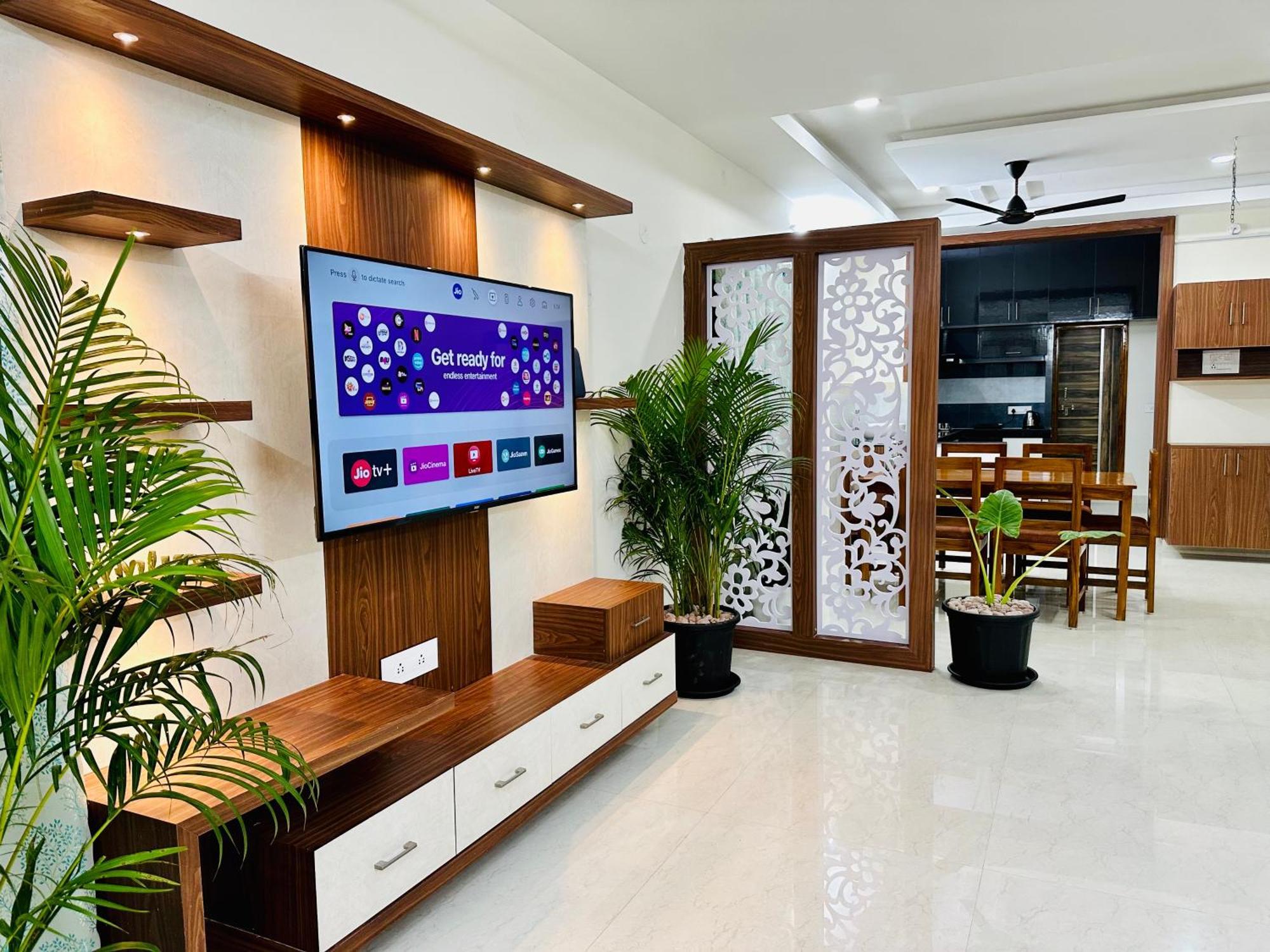 Truelife - 3Bhk Family Suites - Ps4 Pure Veg Restaurant On The Way To Balaji Temple - 2500 Sft Large Signature Apartment - Modular Kitchen - Super Fast Wifi, Smart Tv, 250 Jio Channels - Parking - Easy Access To All Temples - Top Service With Lots Of טירופאטי מראה חיצוני תמונה